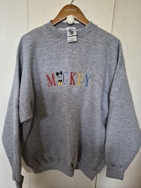 Disney Mickey Embroidered Grey Crewneck Sweatshirt Sz XL